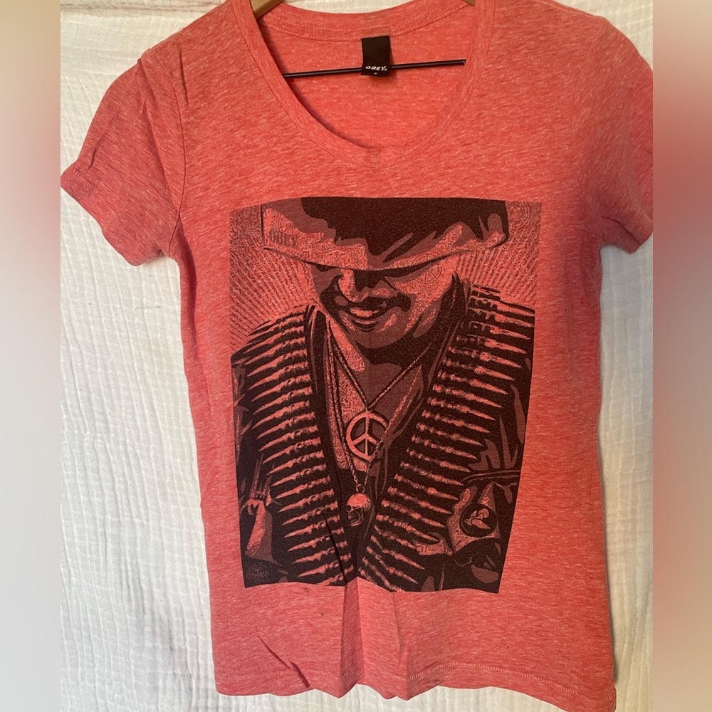 Obey t shirt